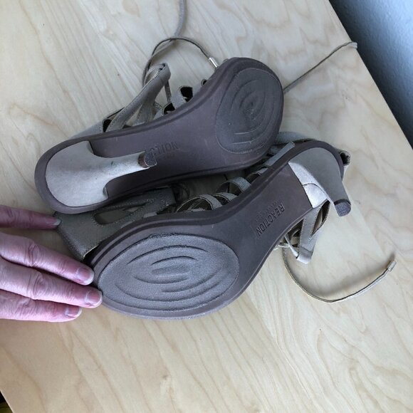 Reaction Kenneth Cole Reel It Up Sandal - Picture 13 of 16